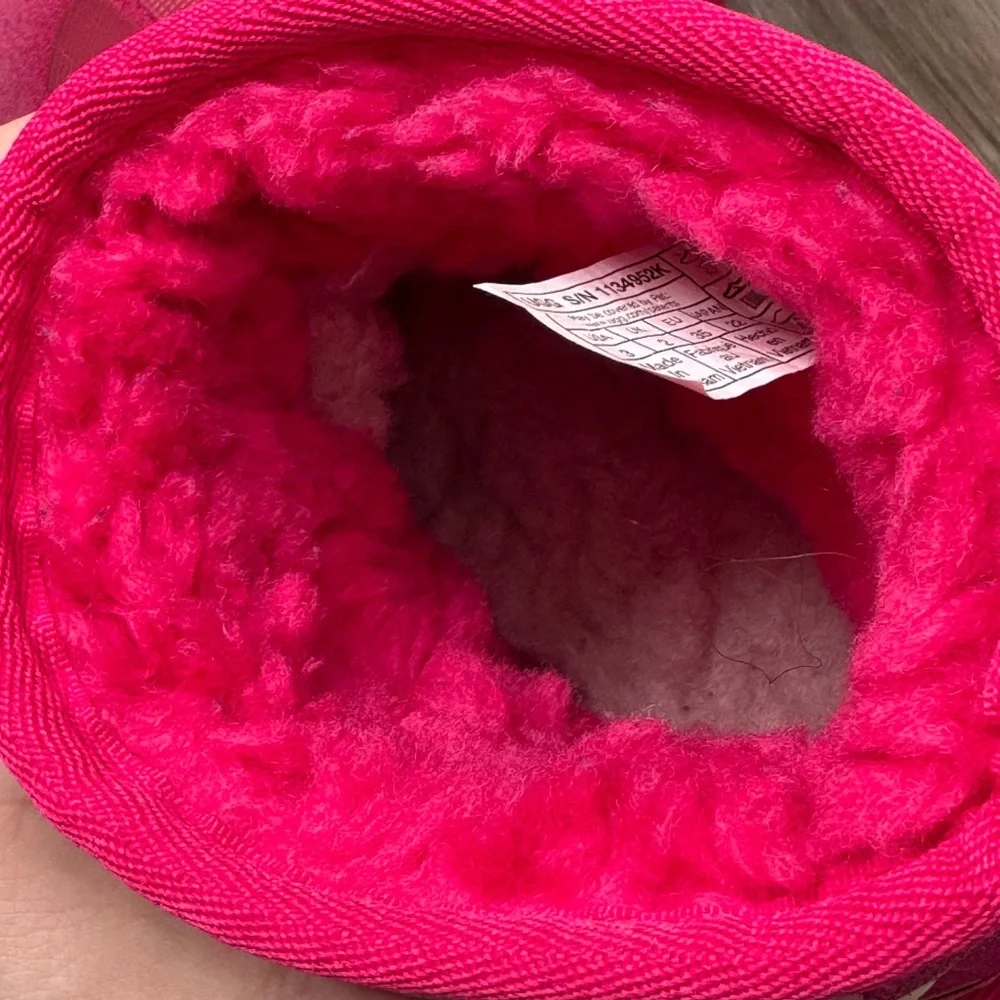 UGG Girl Vibrant Pink Suede Winter Boots Size 3